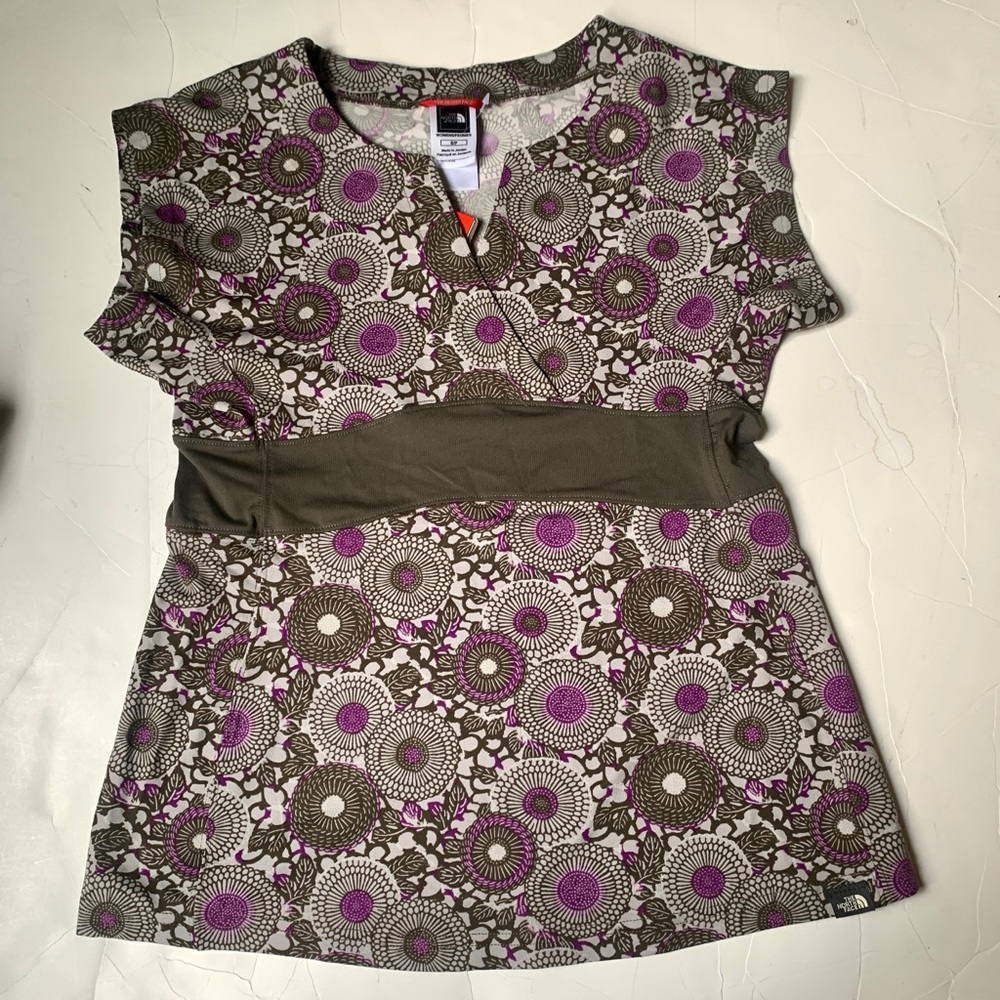 NWT North Face Short Sleeve Athletic Printed Top UPF 30 Vapor Wick Retro Size S